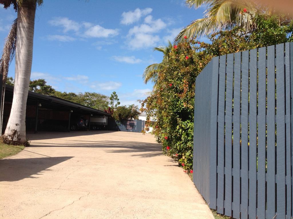 Emu Park Motel Eksteriør billede