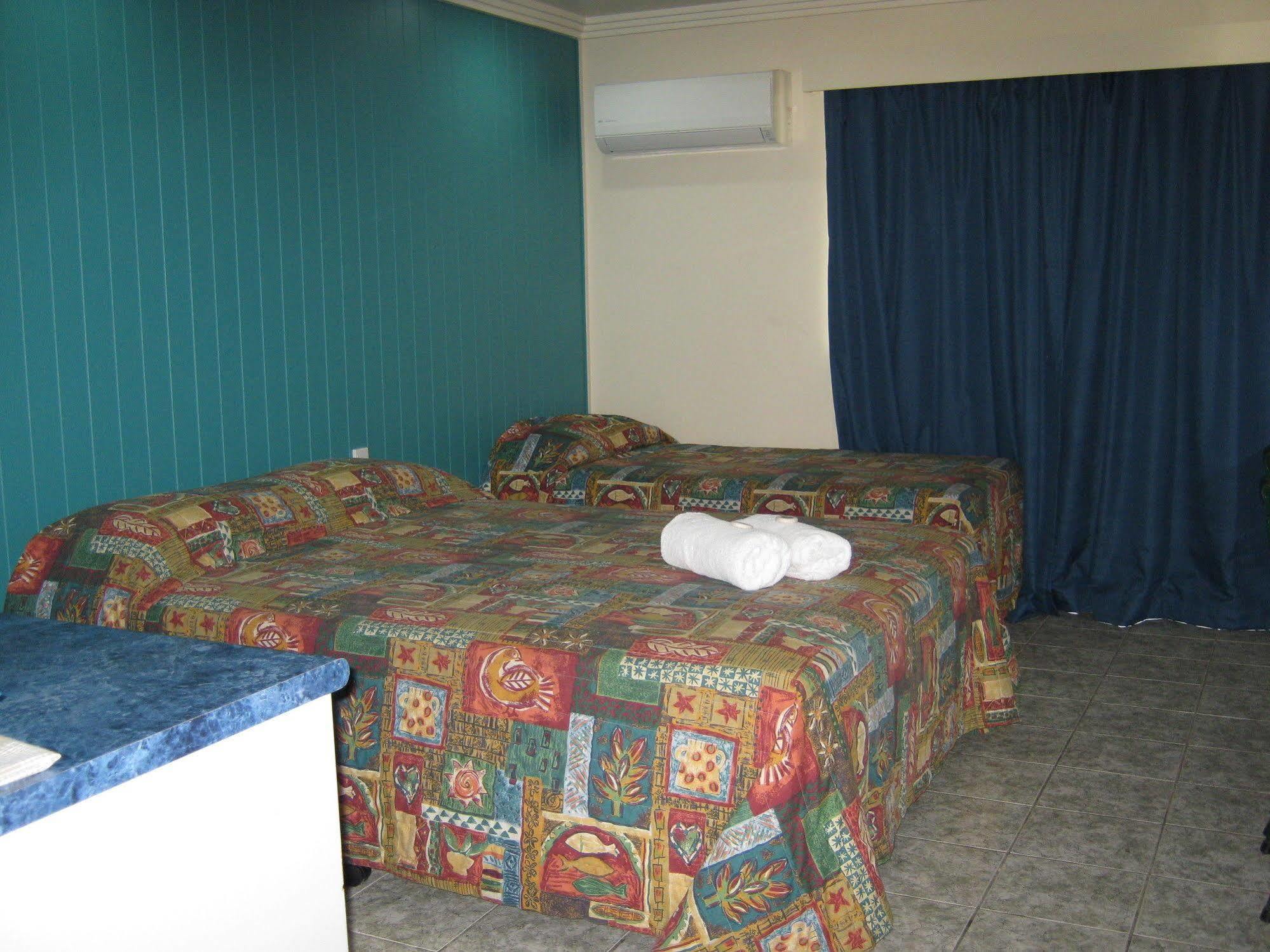 Emu Park Motel Eksteriør billede