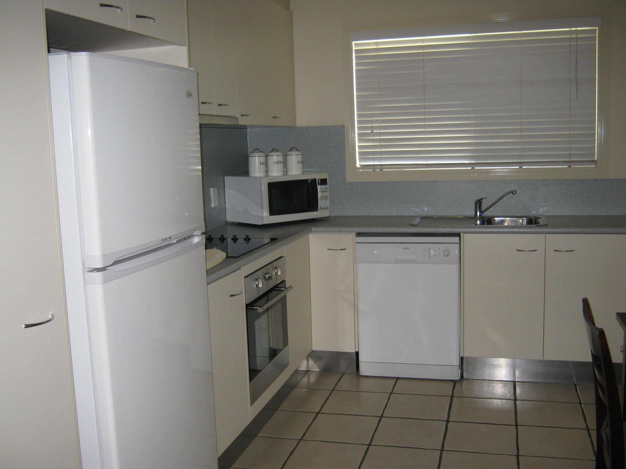 Emu Park Motel Eksteriør billede