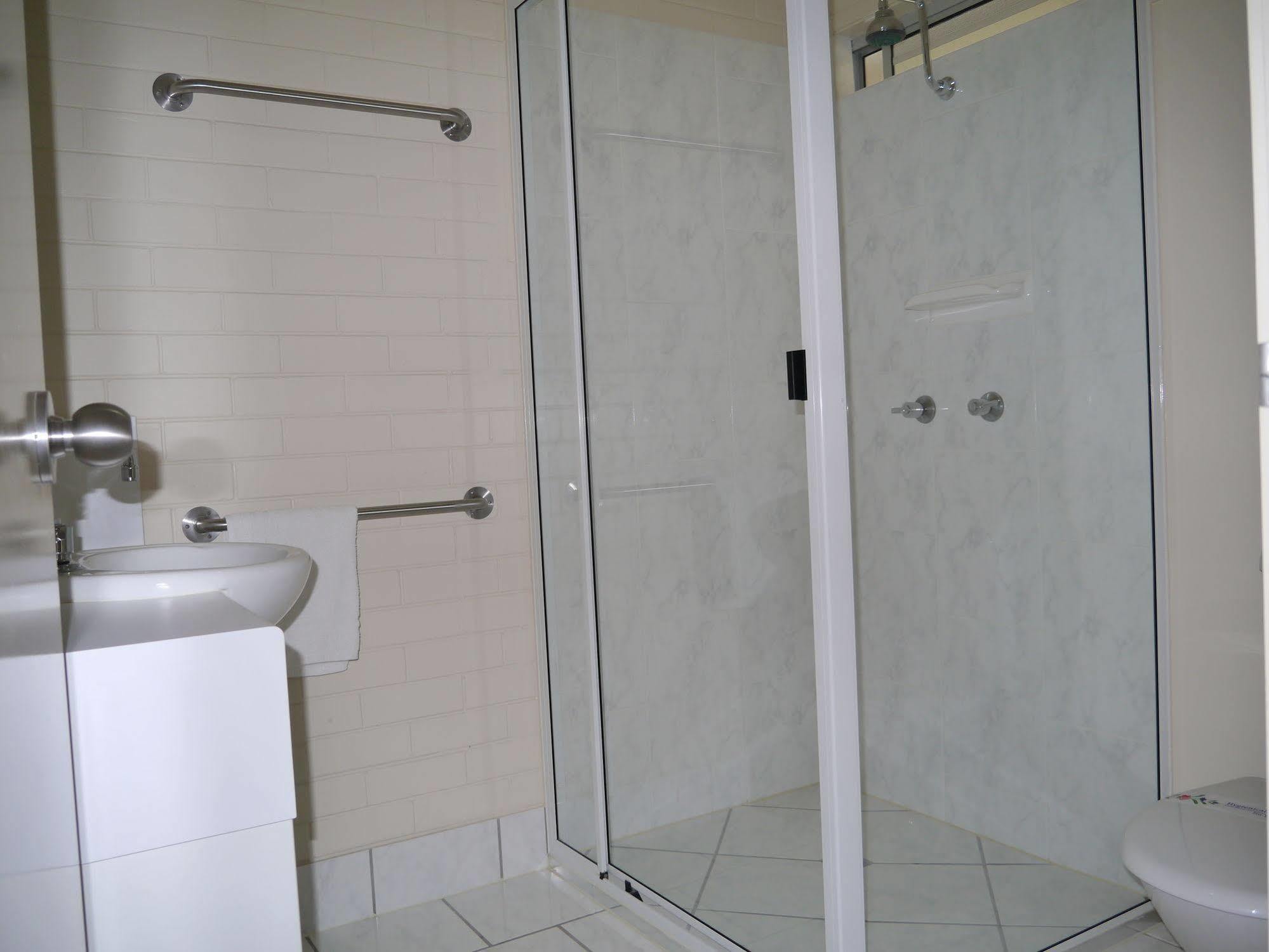 Emu Park Motel Eksteriør billede